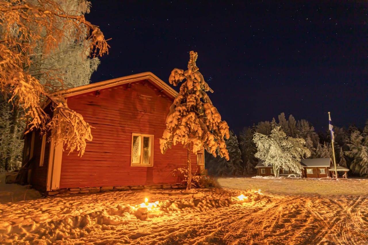Resort Old Pine Husky Sompujarvi